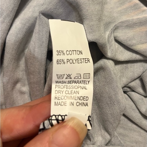 NWOT Blue burst summer dress sleeveless with black background - Picture 2 of 11